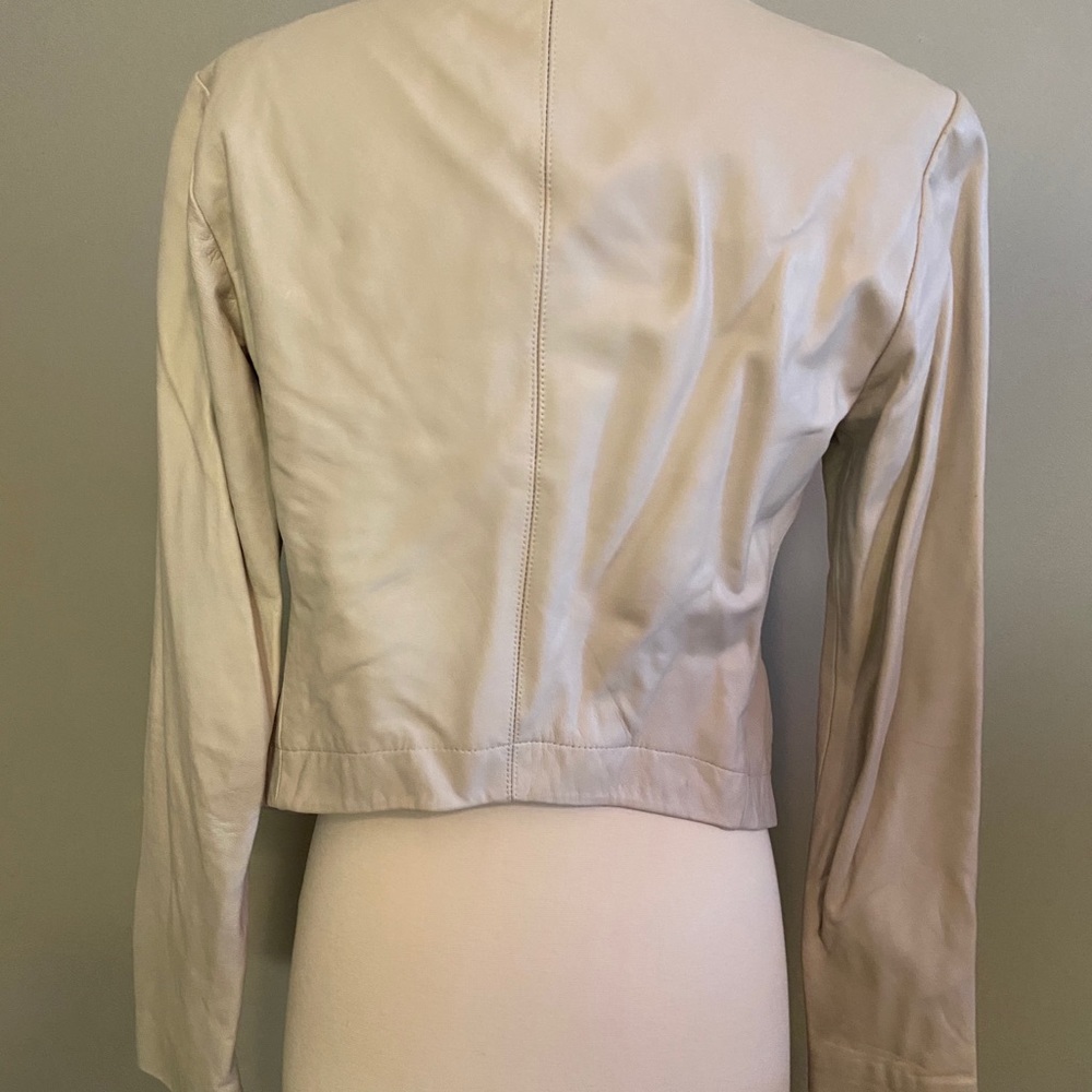 Leather jacket - Picture 7 of 8